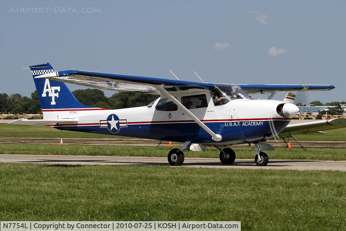 N7754L, 1970 Cessna R172G C/N R1720430, EAA Airventure 2010.