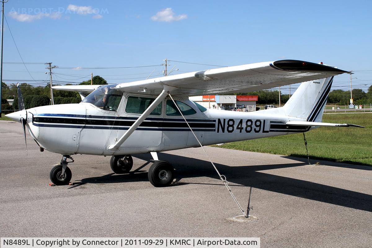 N8489L, 1968 Cessna 172I C/N 17256689, No description.