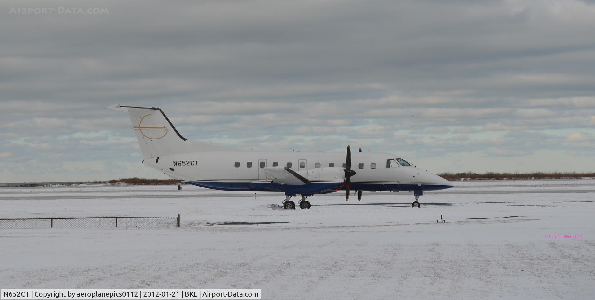 N652CT, 1994 Embraer EMB-120ER Brasilia C/N 120289, N652CT at KBKL.