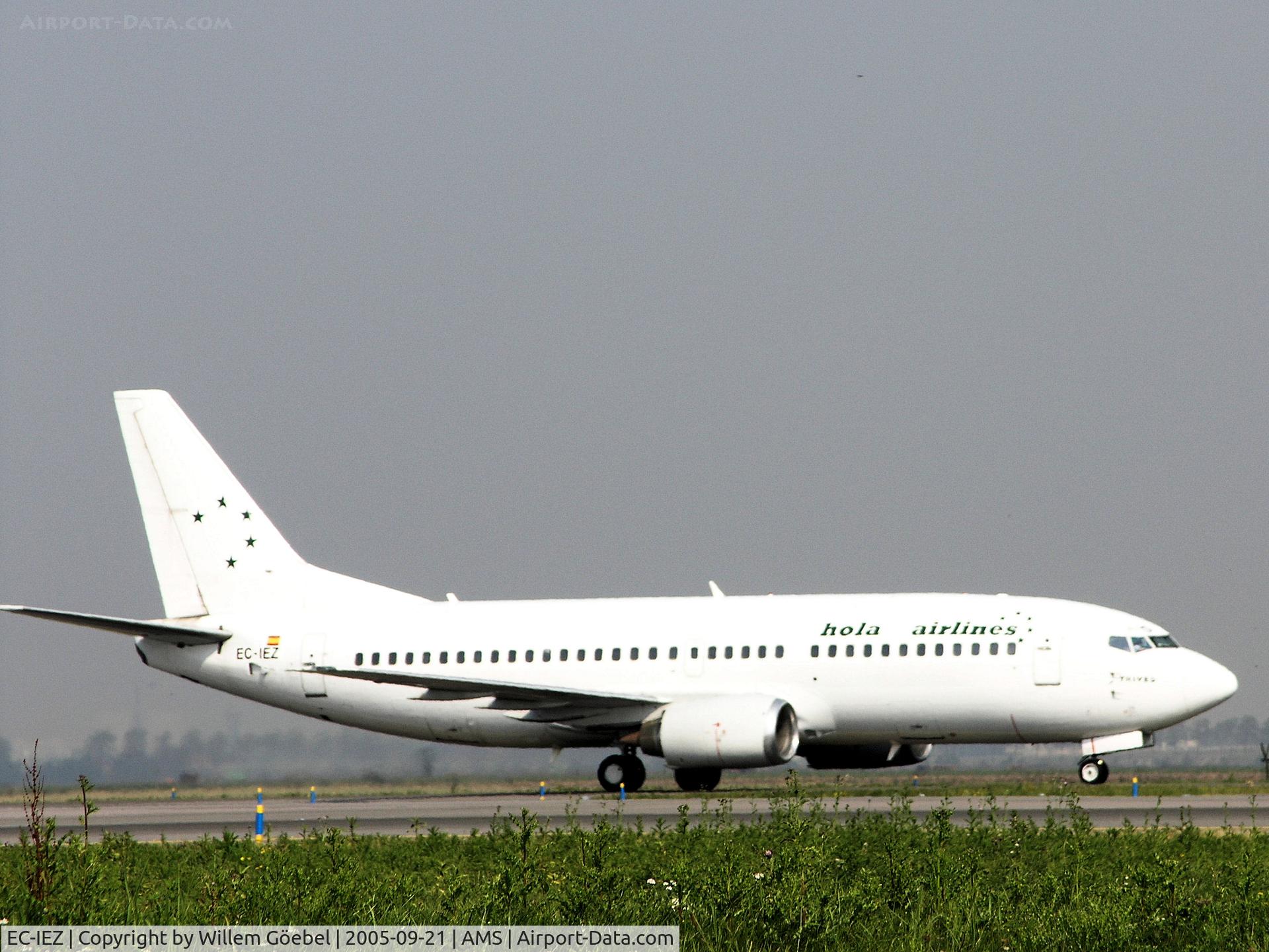 EC-IEZ, 1986 Boeing 737-33A C/N 23628, Taxi to the gate op Schiphol Airport