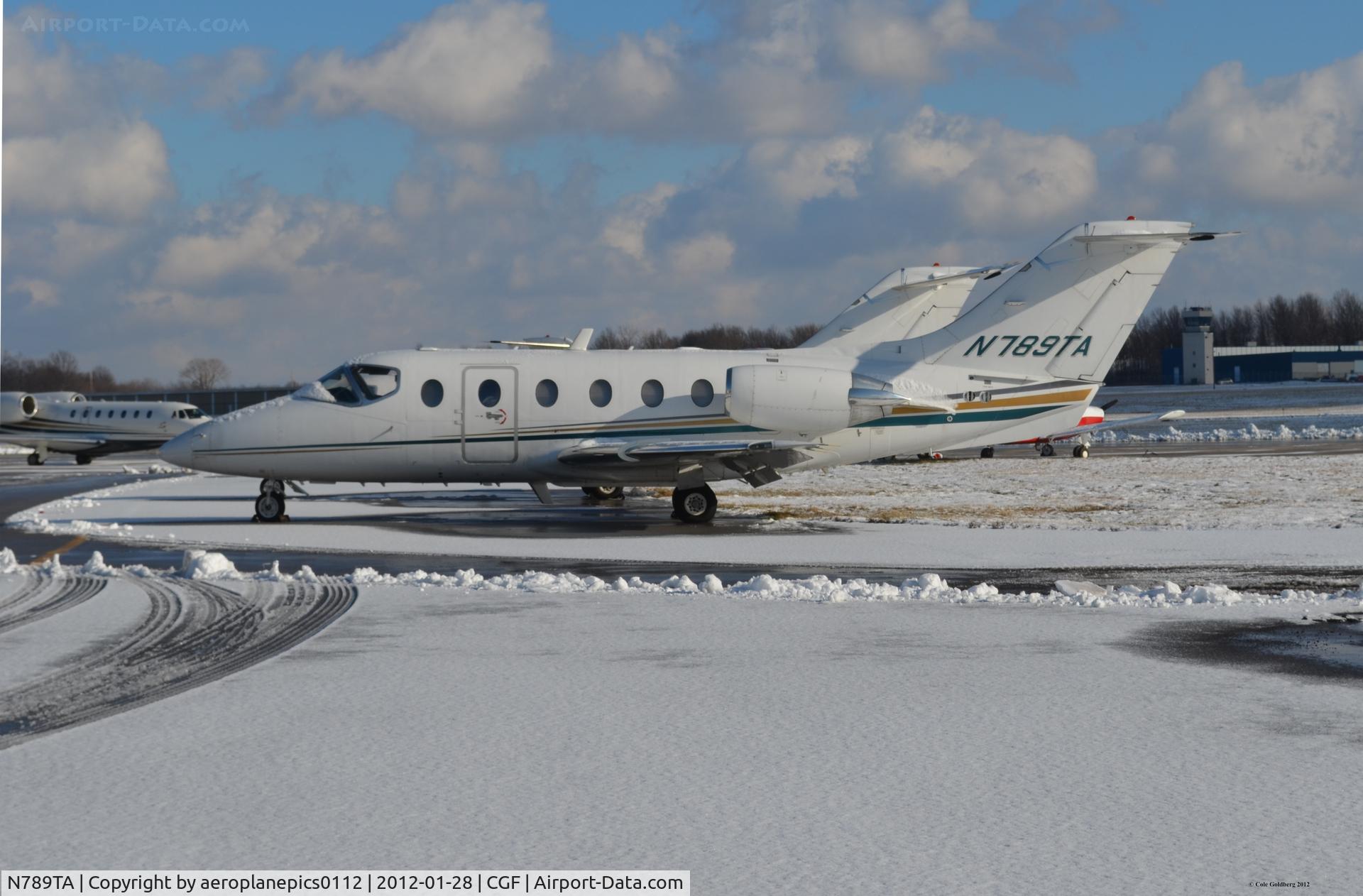 N789TA, 2000 Raytheon Aircraft Company 400A C/N RK-268, N789TA seen in the snow at KCGF.