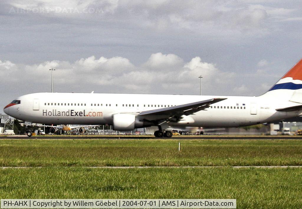 PH-AHX, 1990 Boeing 767-383 C/N 24847, Take off from runway 24 of Schiphol Airport
(Picture is from 2004 Holland Exel)
