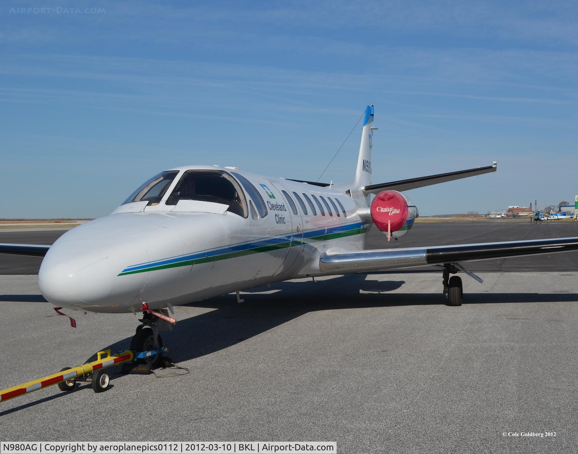 N980AG, 1996 Cessna 560 Citation Ultra C/N 560-0348, N980AG seen in The Cleveland Clinic's livery.