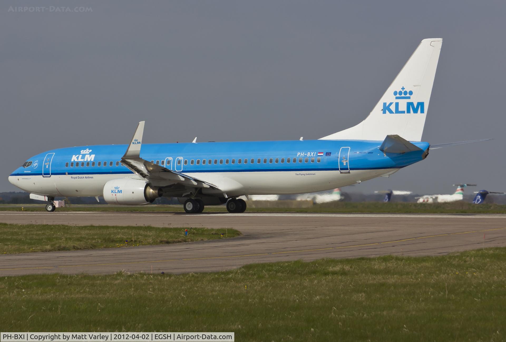 PH-BXI, 2000 Boeing 737-8K2 C/N 30358, About to depart EGSH.