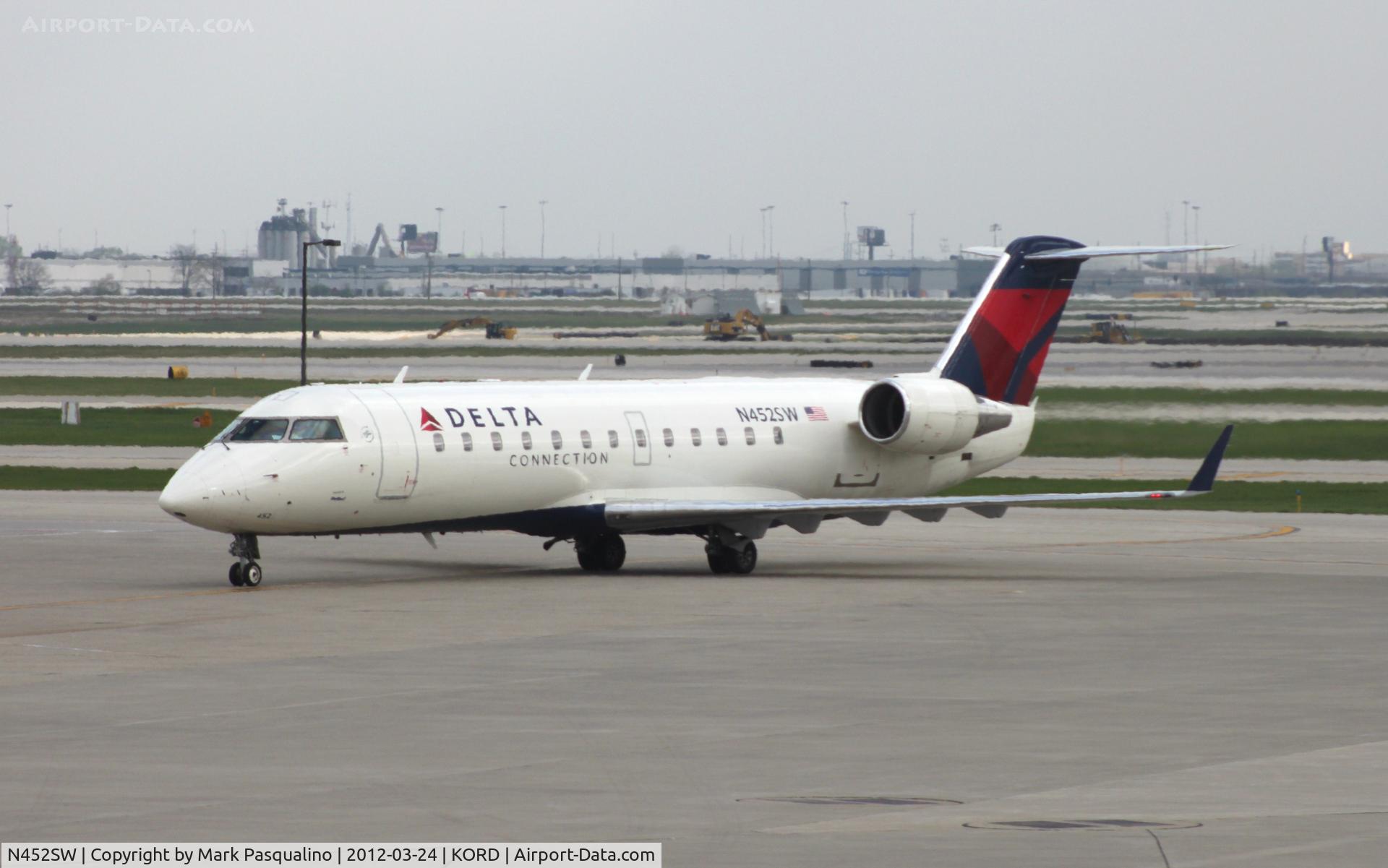 N452SW, 2002 Bombardier CRJ-200ER (CL-600-2B19) C/N 7716, CL-600-2B19