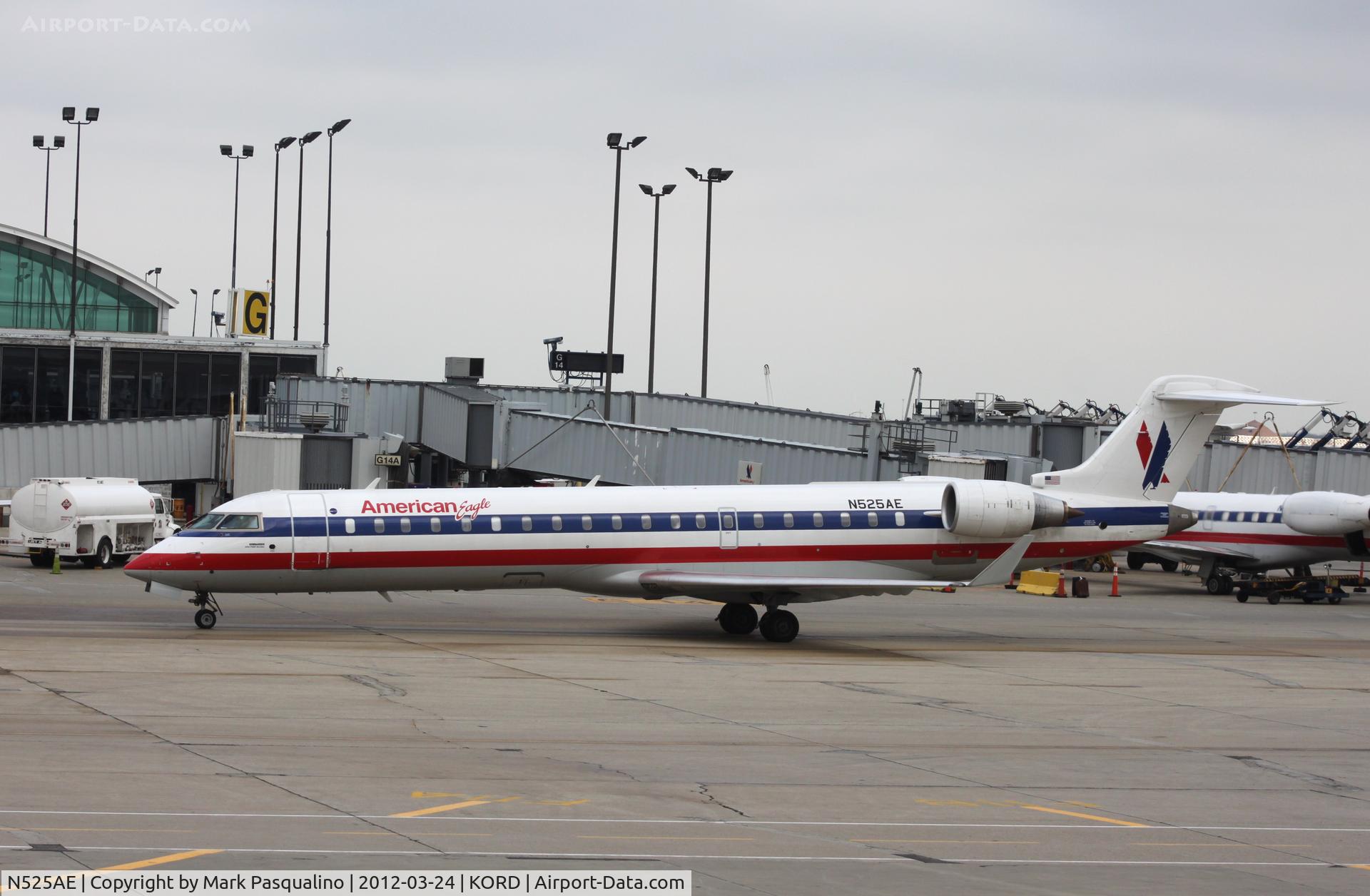 N525AE, Bombardier CRJ-701ER (CL-600-2C10) Regional Jet C/N 10302, CL-600-2C10