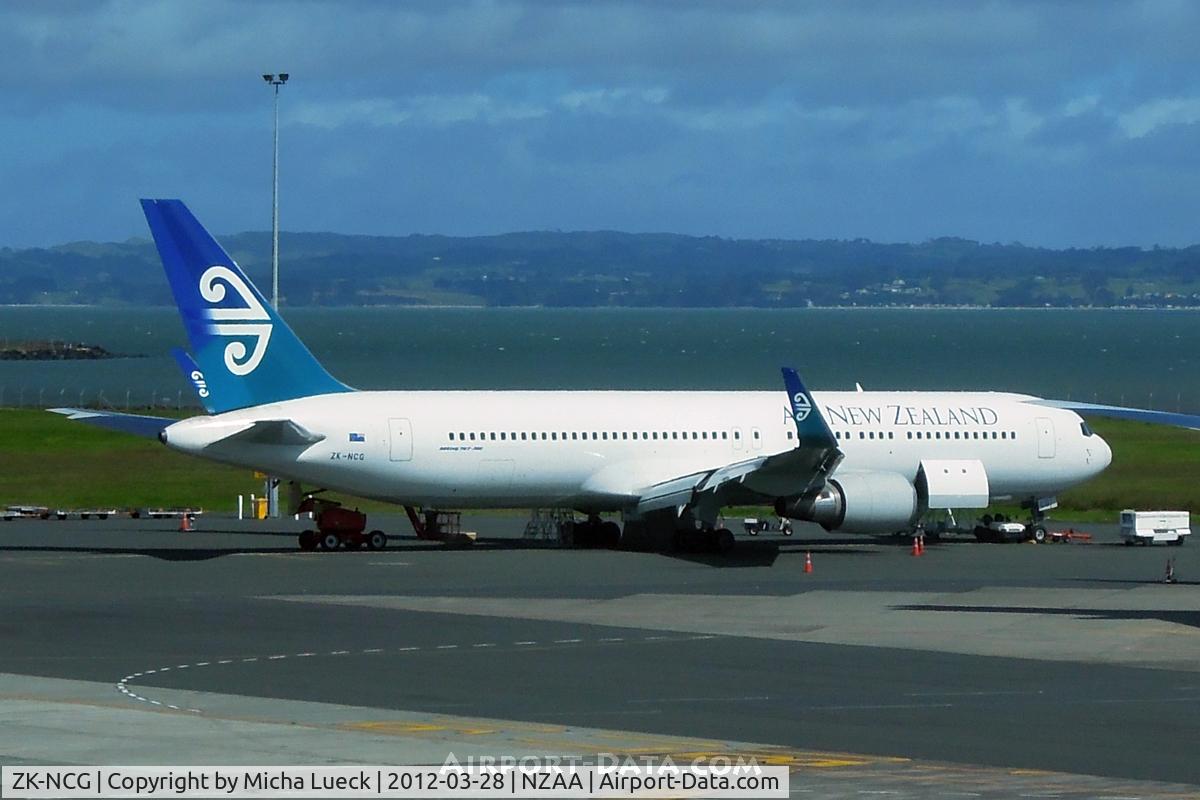 ZK-NCG, 1993 Boeing 767-319 C/N 26912, At Auckland
