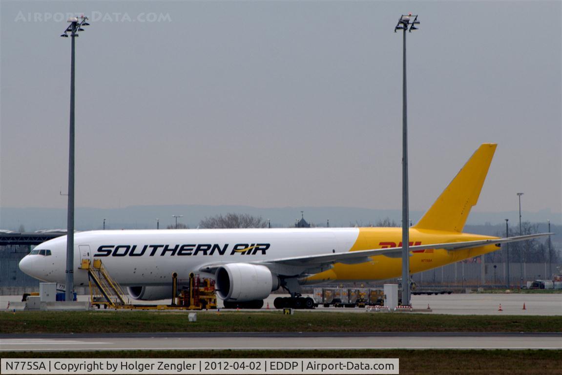 N775SA, 2010 Boeing 777-FZB C/N 37987, Oppisite side of the new kid....