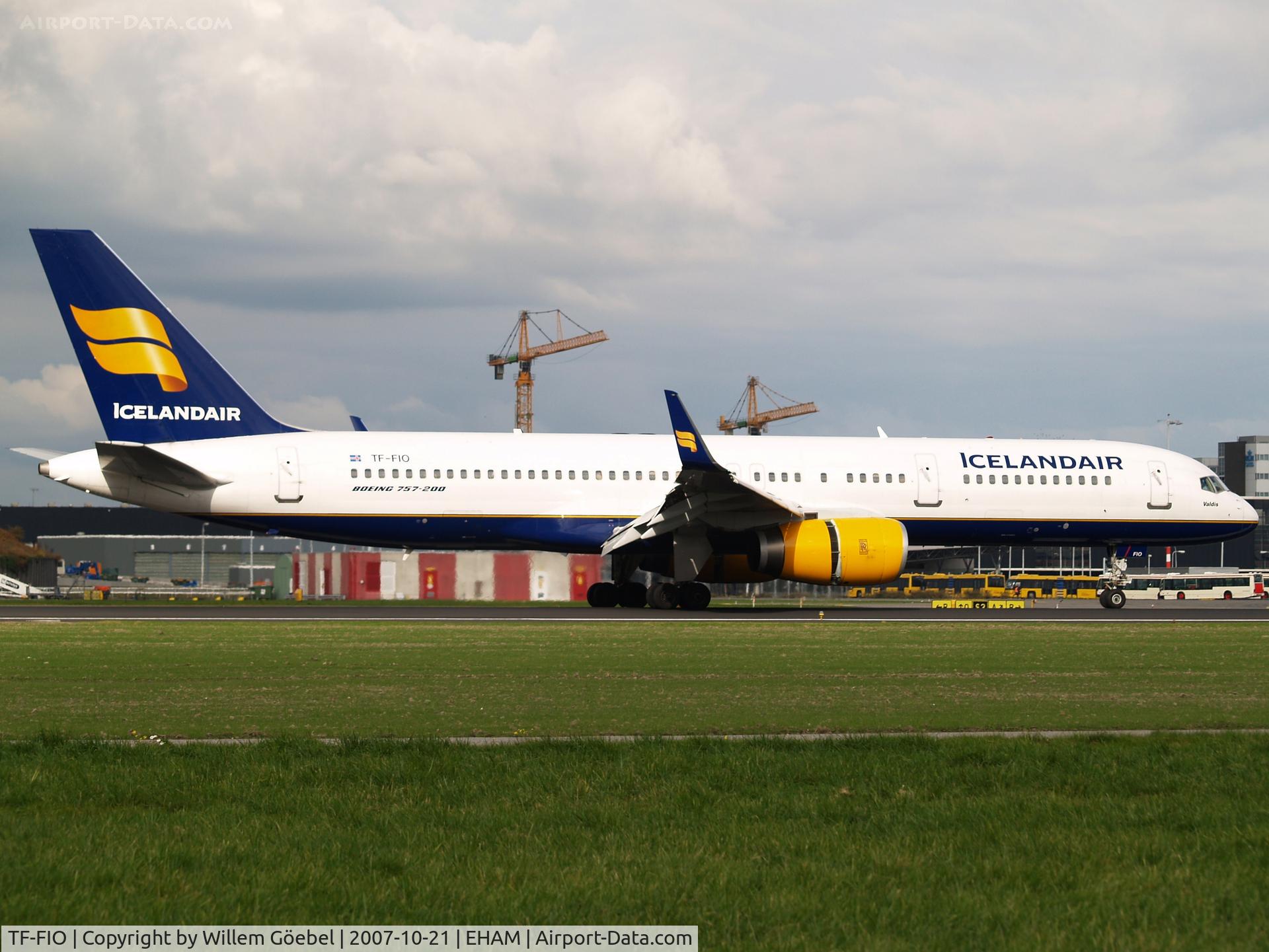 TF-FIO, 1999 Boeing 757-208 C/N 29436, Landing on runway 06 of Schiphol Airport