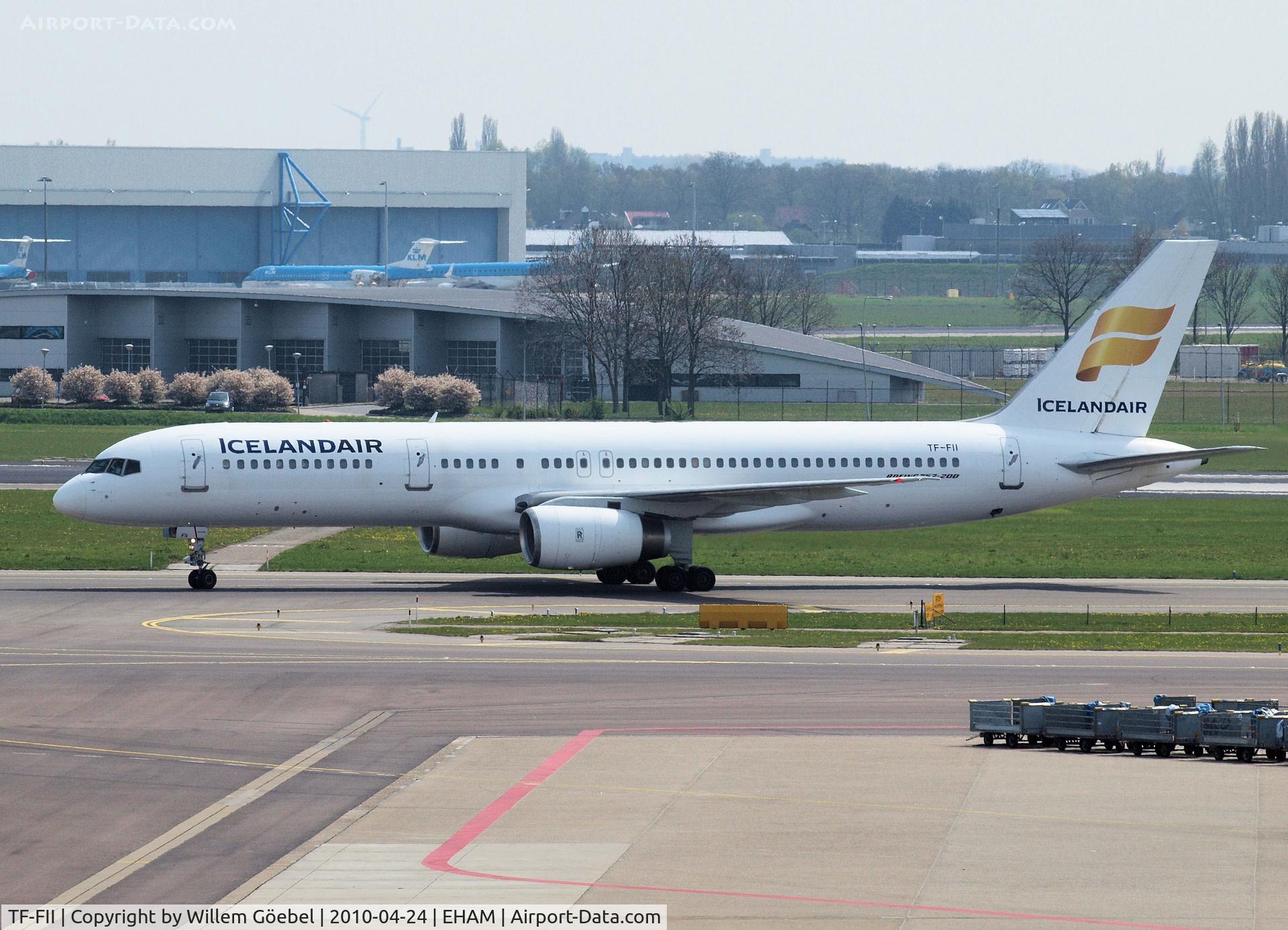 TF-FII, 1990 Boeing 757-208 C/N 24760, Taxi to the gate of Schiphol Airport