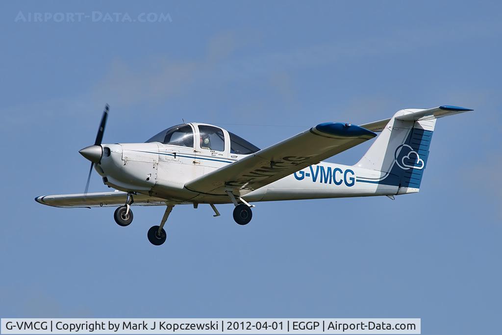 G-VMCG, 1979 Piper PA-38-112 Tomahawk Tomahawk C/N 38-79A0950, On approach to runway 27.