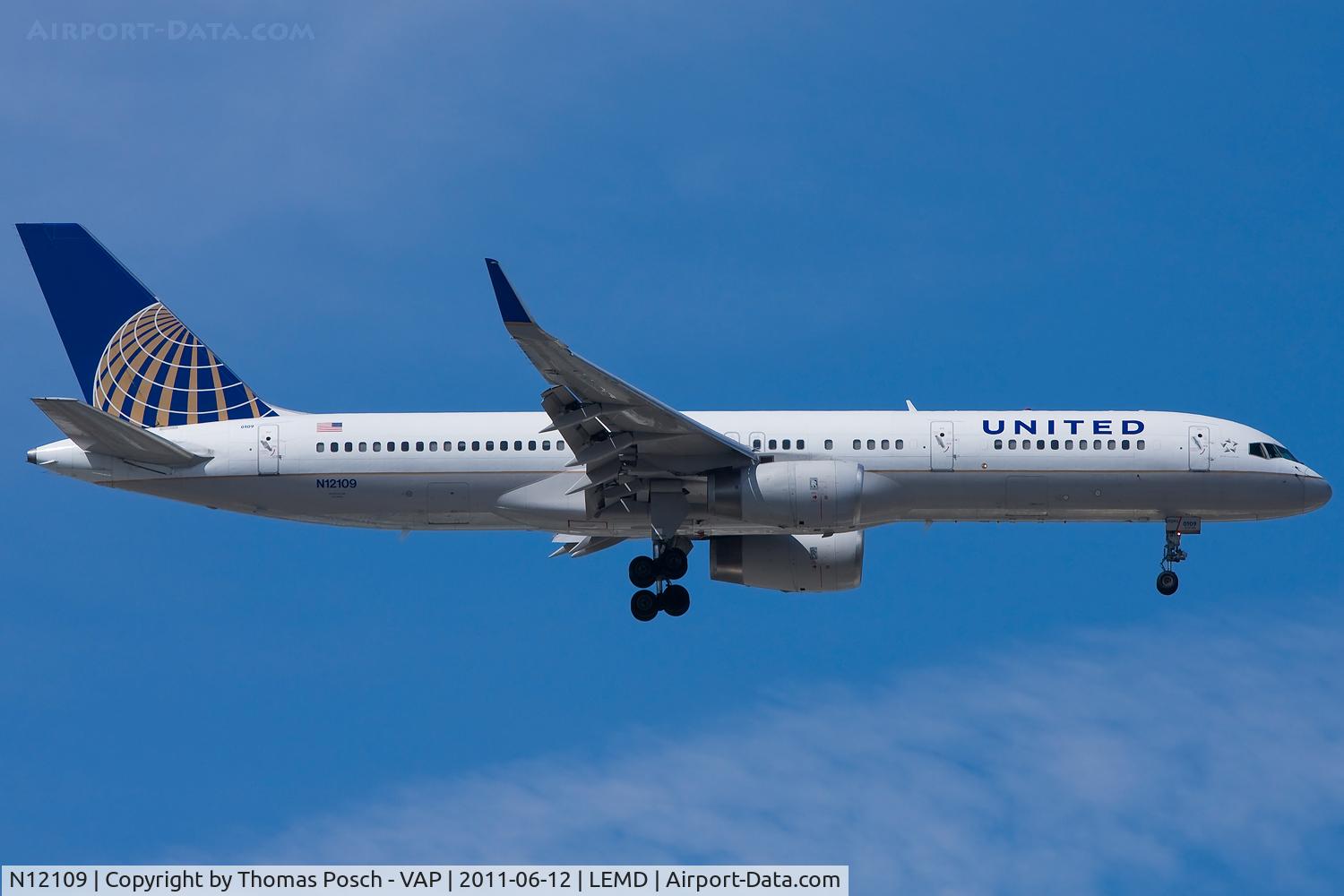 N12109, 1994 Boeing 757-224 C/N 27299, United Airlines