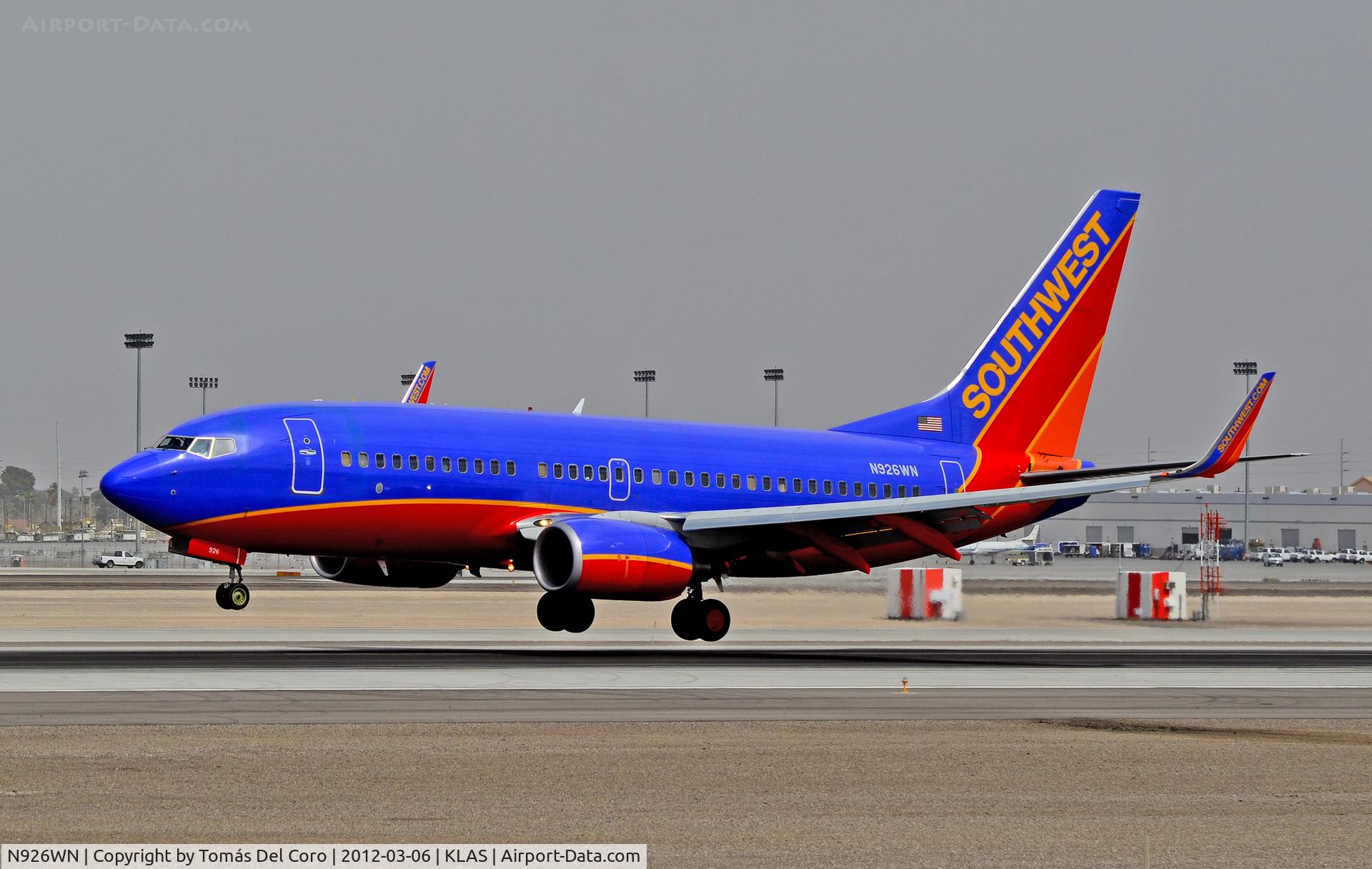 N926WN, 2008 Boeing 737-7H4 C/N 36629, N926WN Southwest Airlines Boeing 737-7H4 C/N 36629

Heavy windy day and dust cloud...

- Las Vegas - McCarran International (LAS / KLAS)
USA - Nevada, March 6, 2012
Photo: Tomás Del Coro