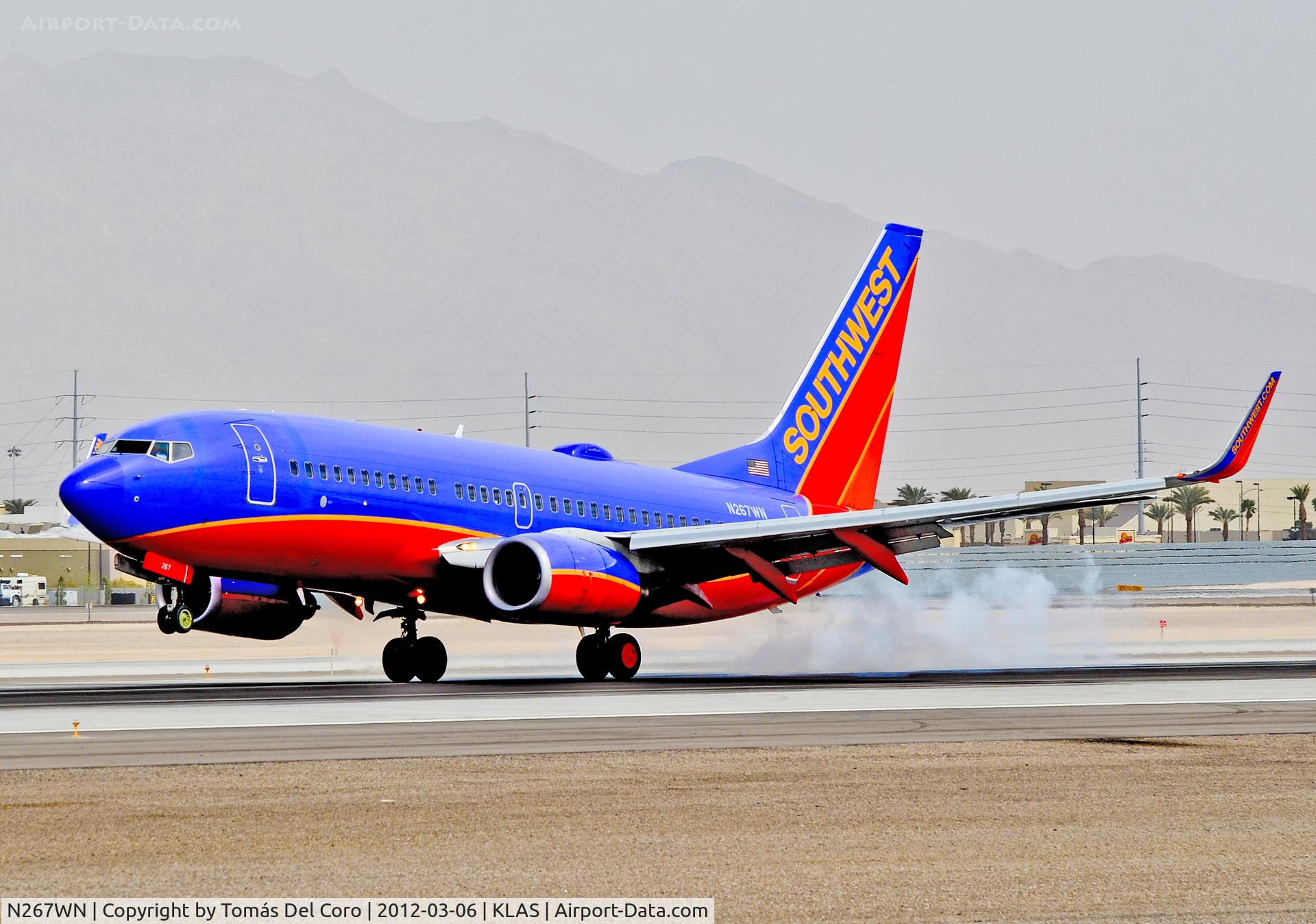 N267WN, 2007 Boeing 737-7H4 C/N 32525, N267WN Southwest Airlines 2007 Boeing 737-7H4 C/N 32525

Heavy windy day and dust cloud...

- Las Vegas - McCarran International (LAS / KLAS)
USA - Nevada, March 6, 2012
Photo: Tomás Del Coro