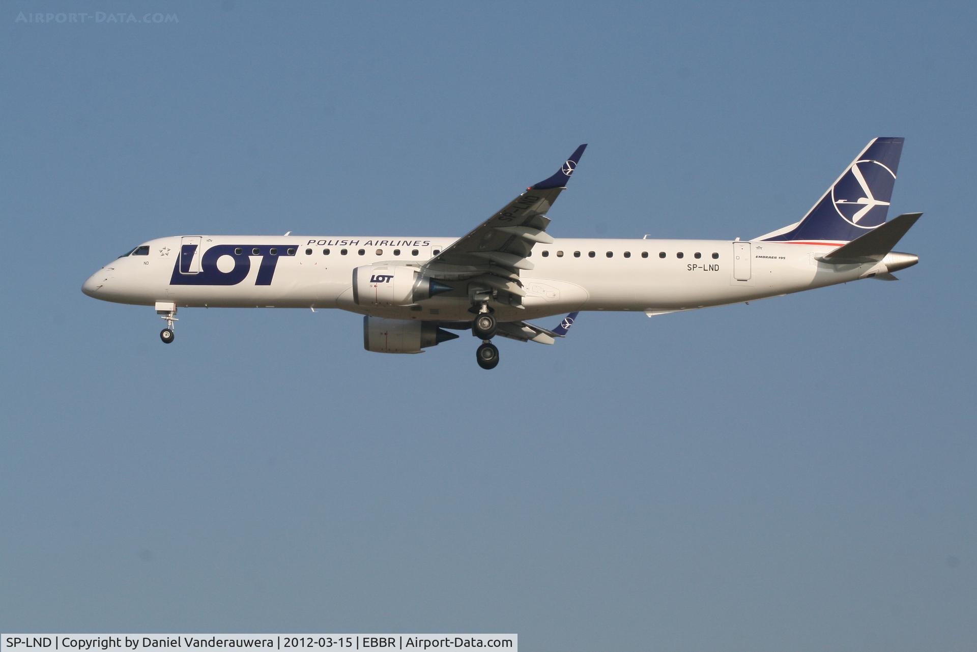 SP-LND, 2012 Embraer 195LR (ERJ-190-200LR) C/N 19000516, Arrival of flight LO235 to RWY 25L