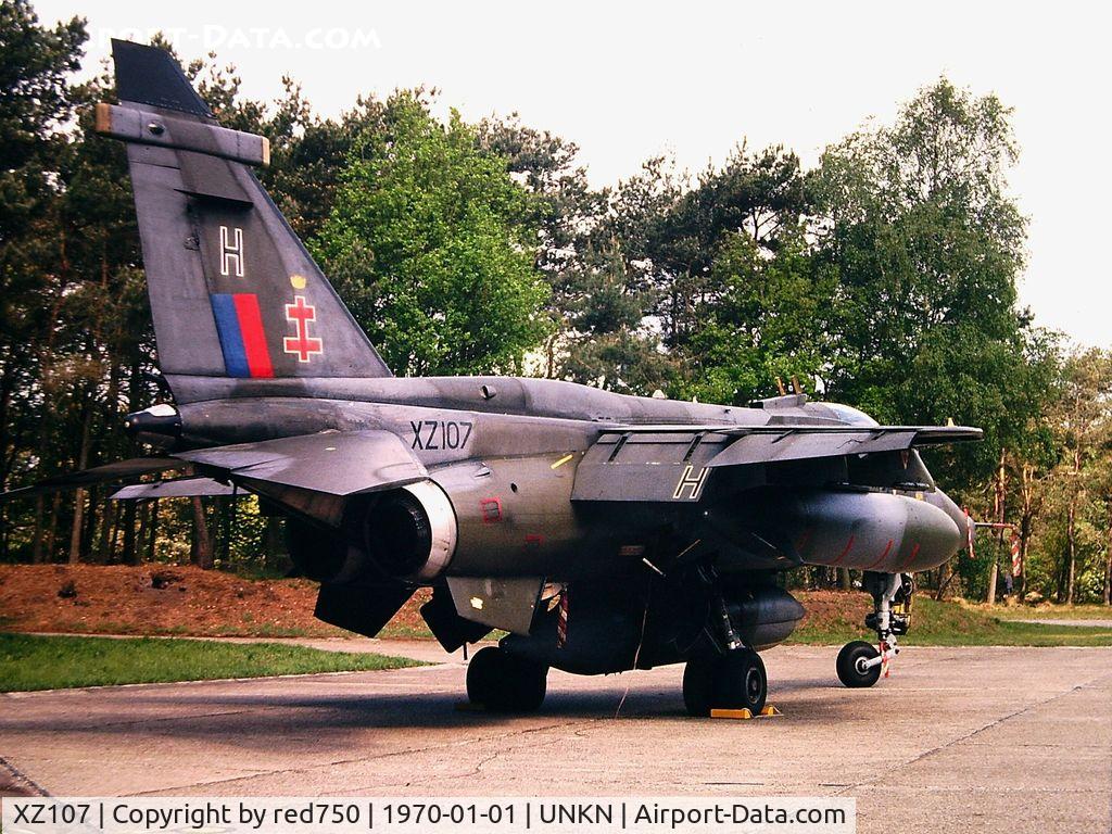 XZ107, 1976 Sepecat Jaguar GR.1A C/N S.108, Photograph by Edwin van Opstal with permission. Scanned from a color slide.