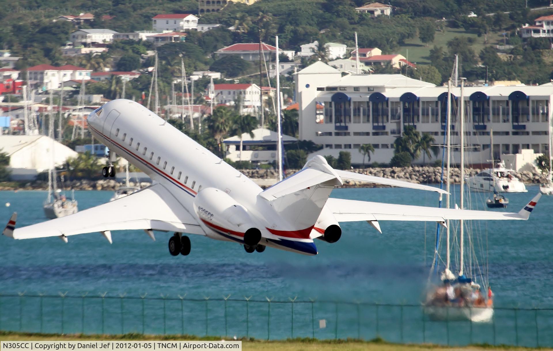 N305CC, 1999 Bombardier BD-700-1A10 Global Express C/N 9027, N305CC
