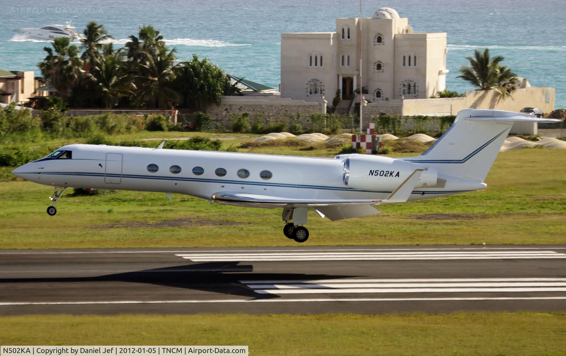 N502KA, 1999 Gulfstream Aerospace G-V C/N 502, N502KA