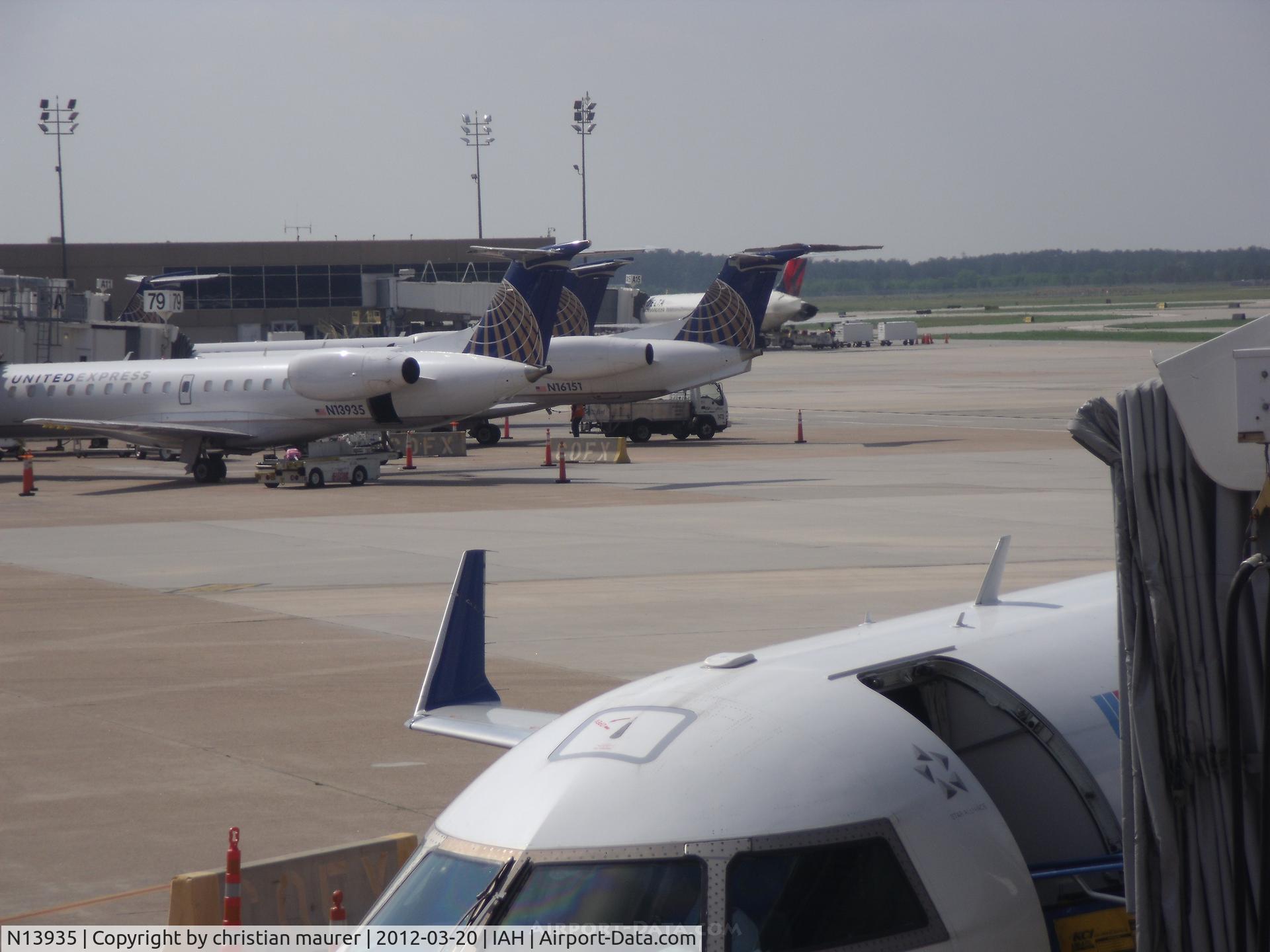 N13935, 1997 Embraer EMB-145EP (ERJ-145EP) C/N 145.022, erj-145