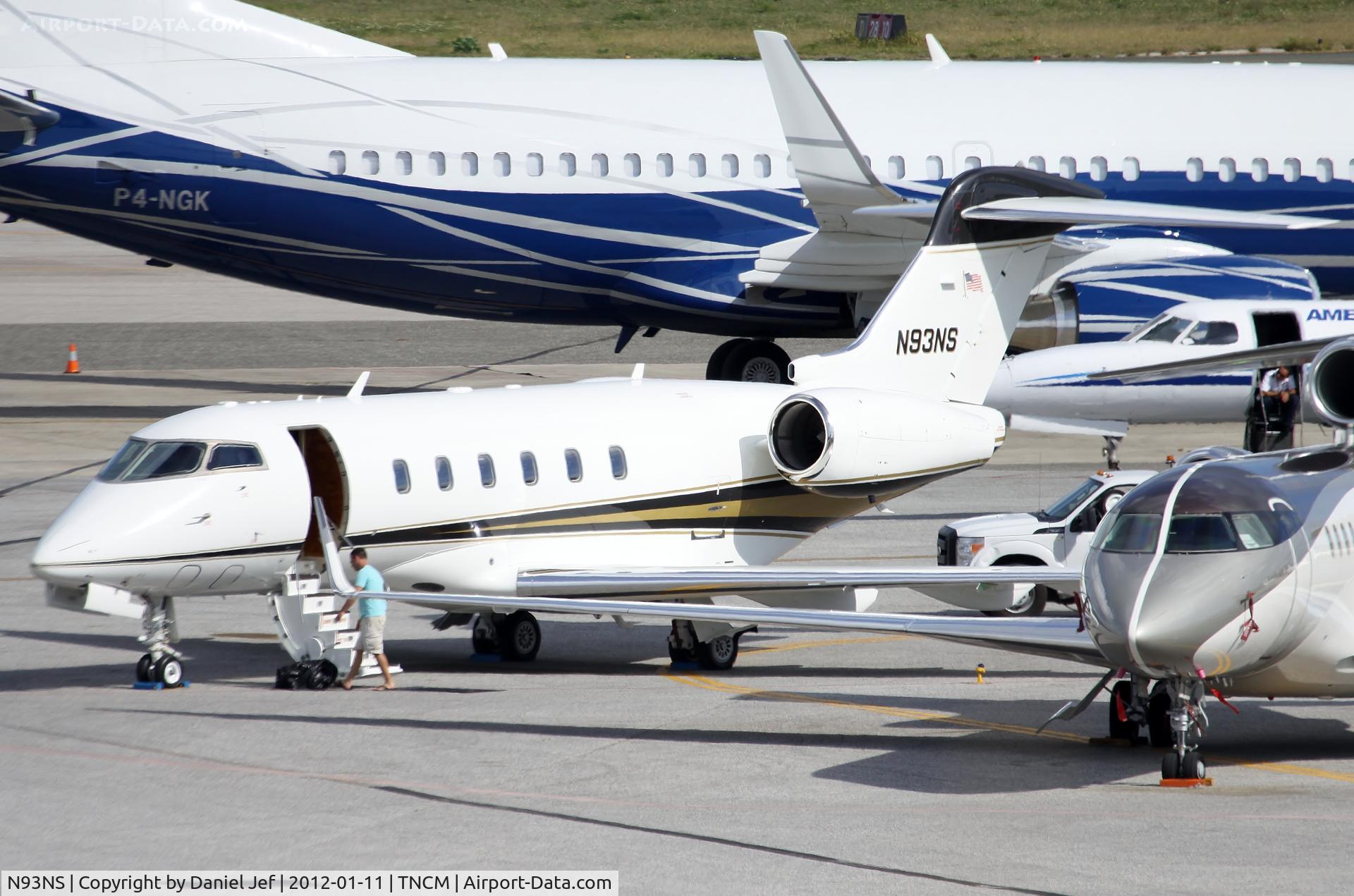 N93NS, 2004 Bombardier Challenger 300 (BD-100-1A10) C/N 20031, N93NS