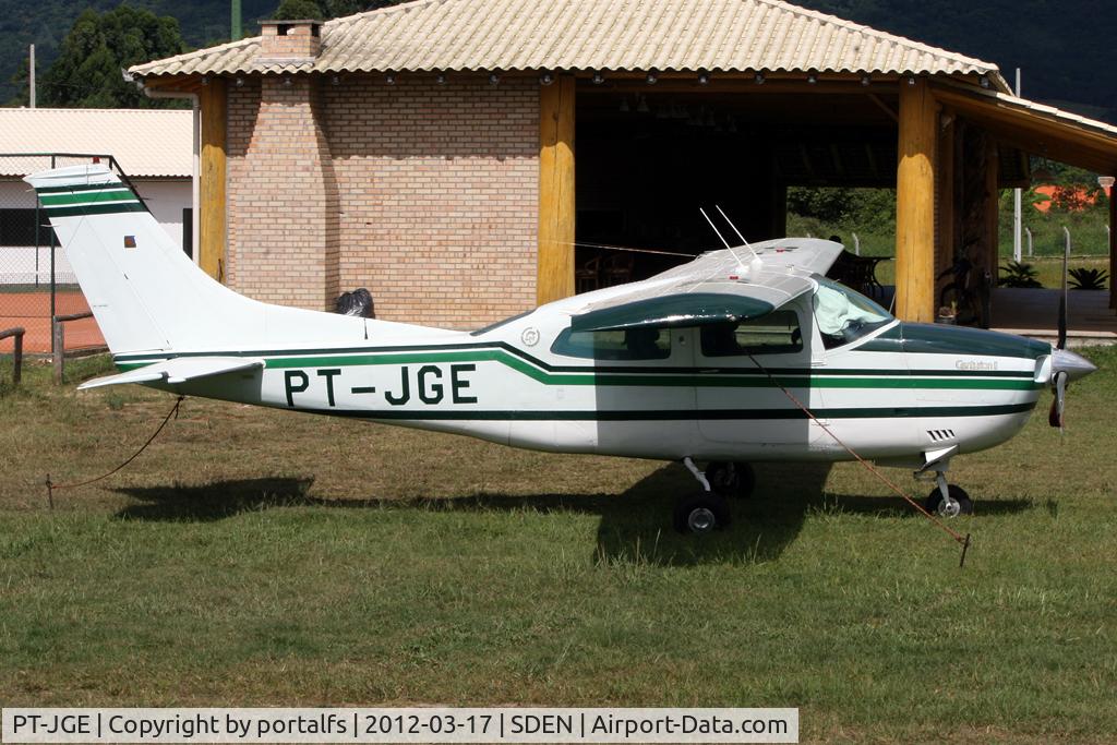 PT-JGE, Cessna 210L II Centurion C/N 21060082, Cessna