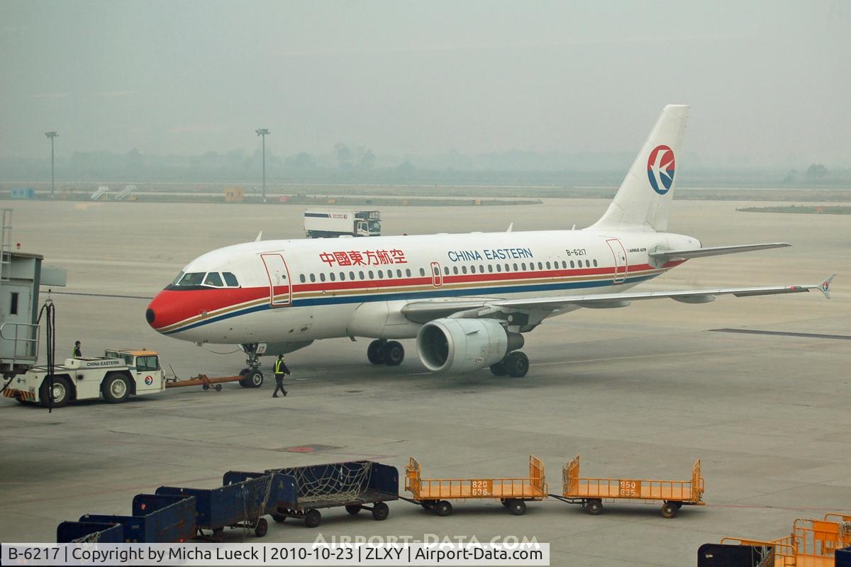 B-6217, 2006 Airbus A319-115 C/N 2693, At Xi'an
