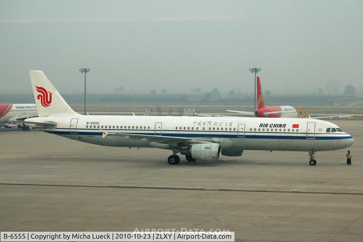 B-6555, Airbus A321-213 C/N 3766, At Xi'an