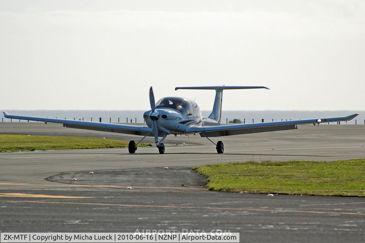 ZK-MTF, Diamond DA-40 Diamond Star C/N 40.989, At New Plymouth