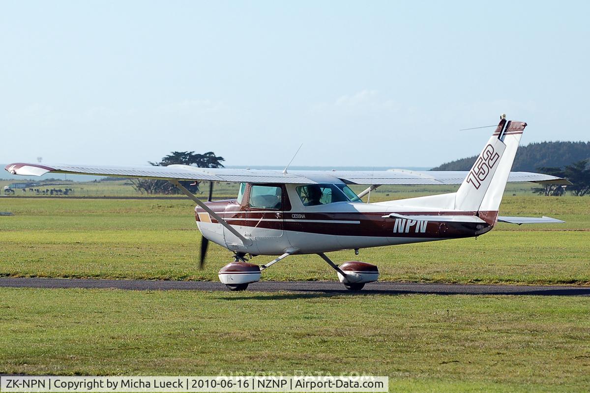 ZK-NPN, 1978 Cessna 152 C/N 15281623, At New Plymouth