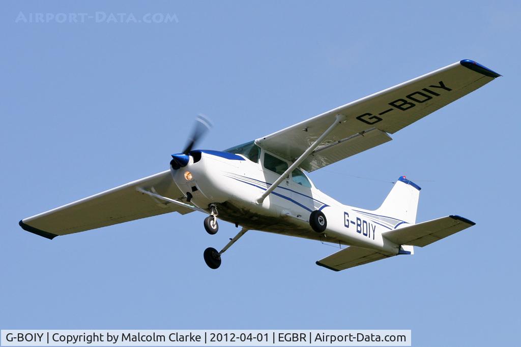 G-BOIY, 1976 Cessna 172N C/N 172-67738, Cessna 172N Skyhawk, Breighton Airfield's 2012 April Fools Fly-In.