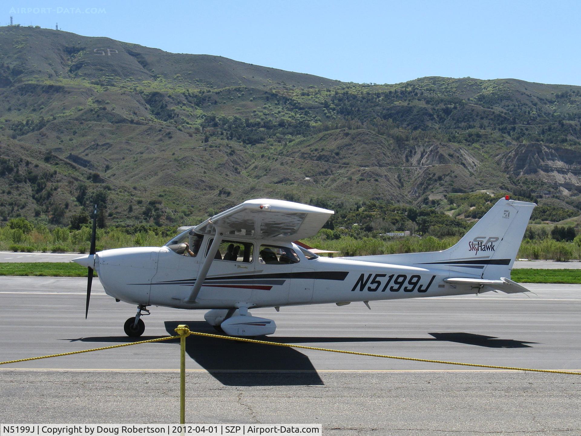 N5199J, 2002 Cessna 172S C/N 172S9097, 2002 Cessna 172S SKYHAWK SP, Lycoming IO-360-L2A 180 Hp, CS prop, taxi