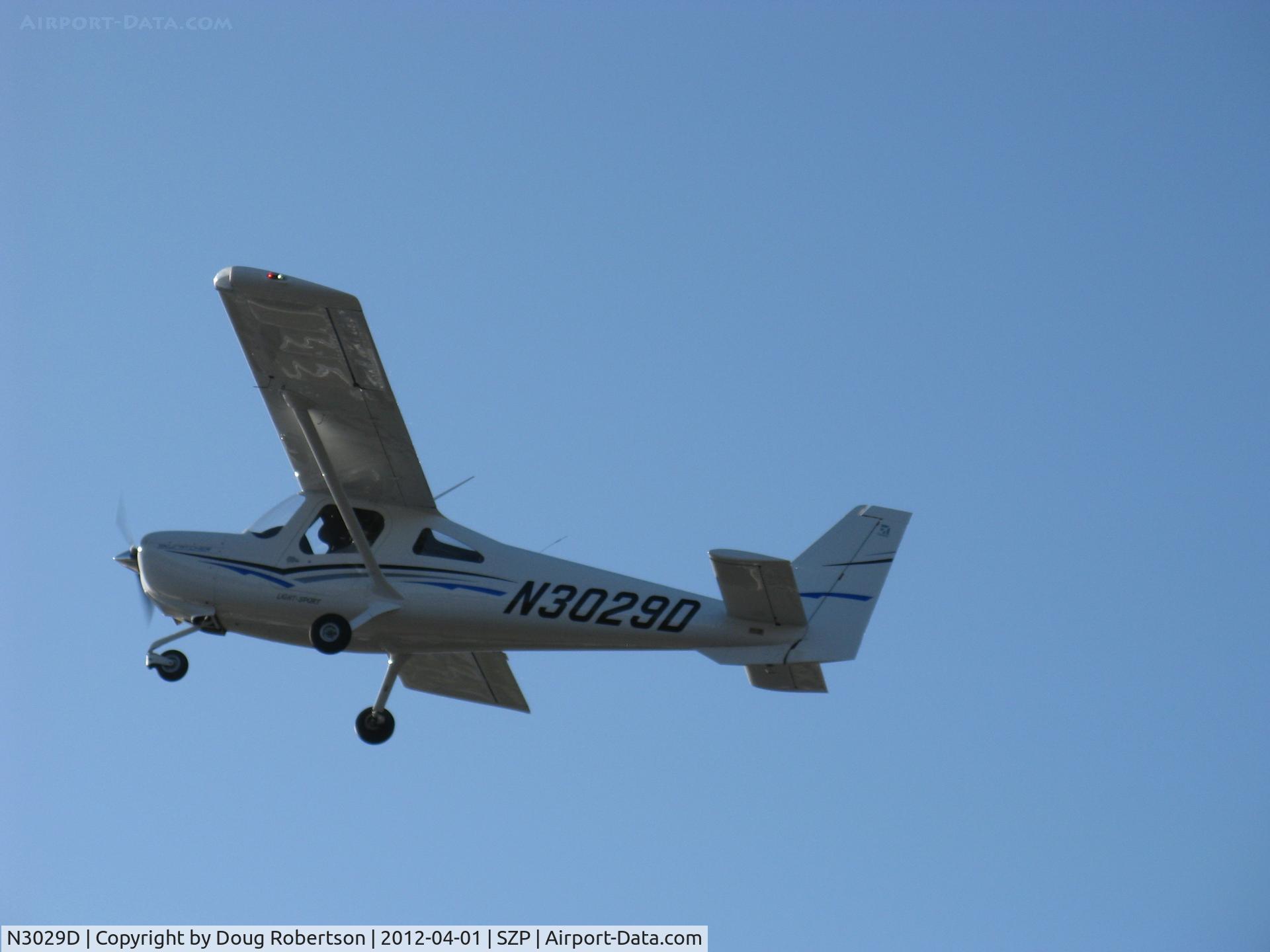 N3029D, 2011 Cessna 162 Skycatcher C/N 16200097, 2011 Cessna 162 SKYCATCHER of CP Aviation, Continental O-200-D 100 Hp, takeoff climb Rwy 04