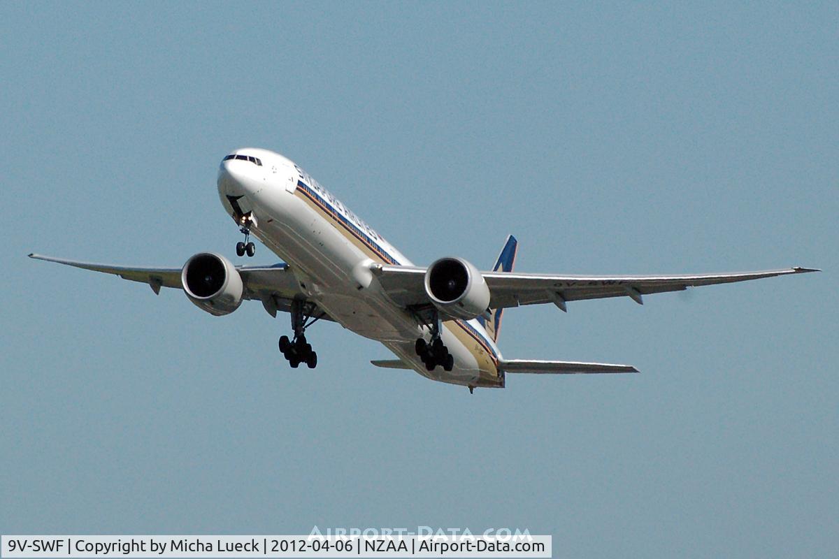 9V-SWF, 2006 Boeing 777-312/ER C/N 34571, At Auckland