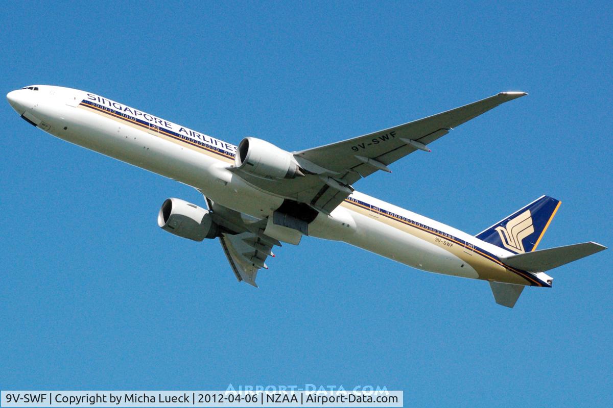 9V-SWF, 2006 Boeing 777-312/ER C/N 34571, At Auckland