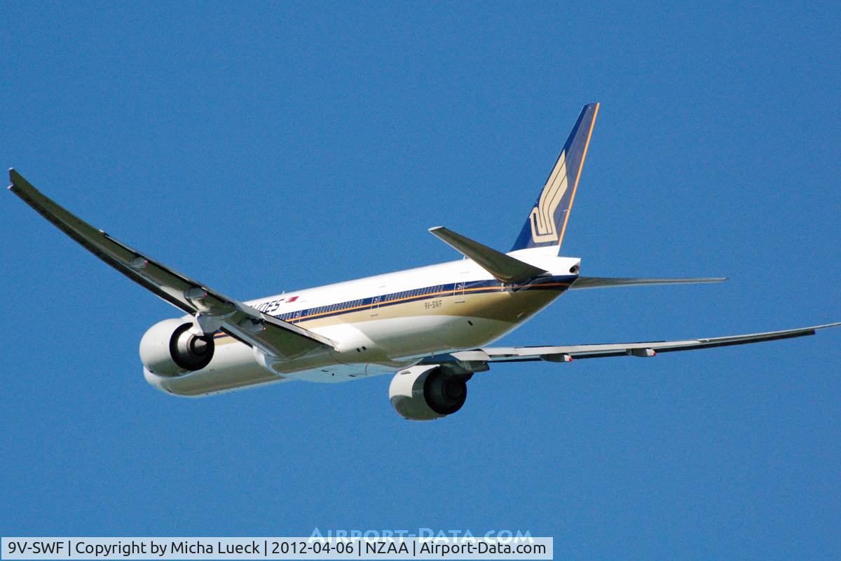 9V-SWF, 2006 Boeing 777-312/ER C/N 34571, At Auckland