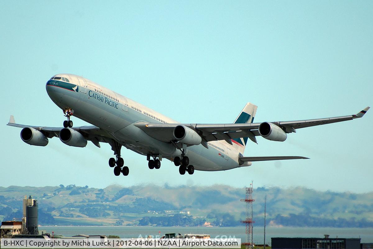 B-HXC, Airbus A340-313 C/N 142, At Auckland