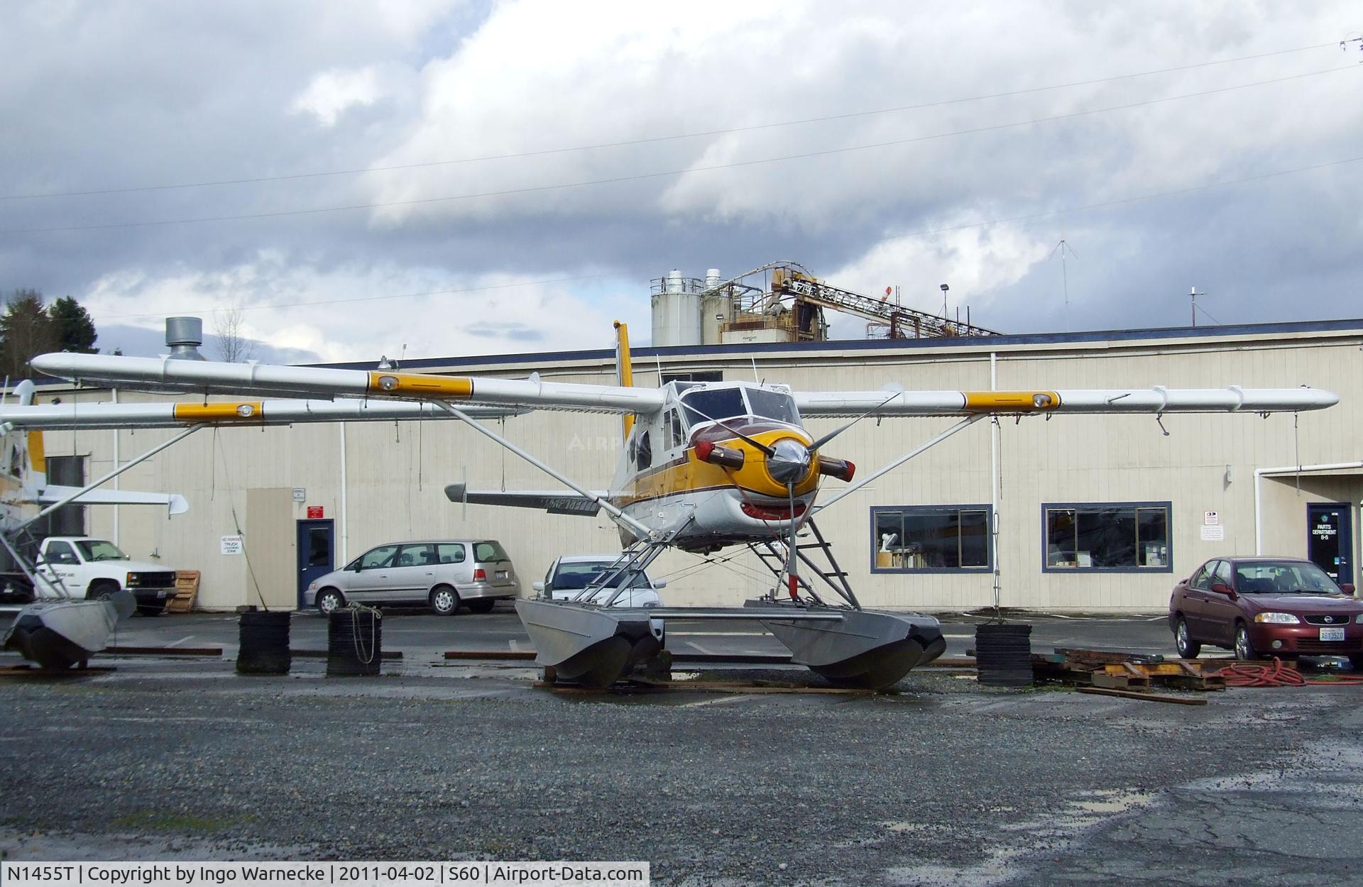 N1455T, 1966 De Havilland Canada DHC-2 Turbo Beaver Mk.3 C/N 1647TB26, De Havilland Canada DHC-2 Turbo-Beaver Mk.III on floats at Kenmore Air Harbor, Kenmore WA