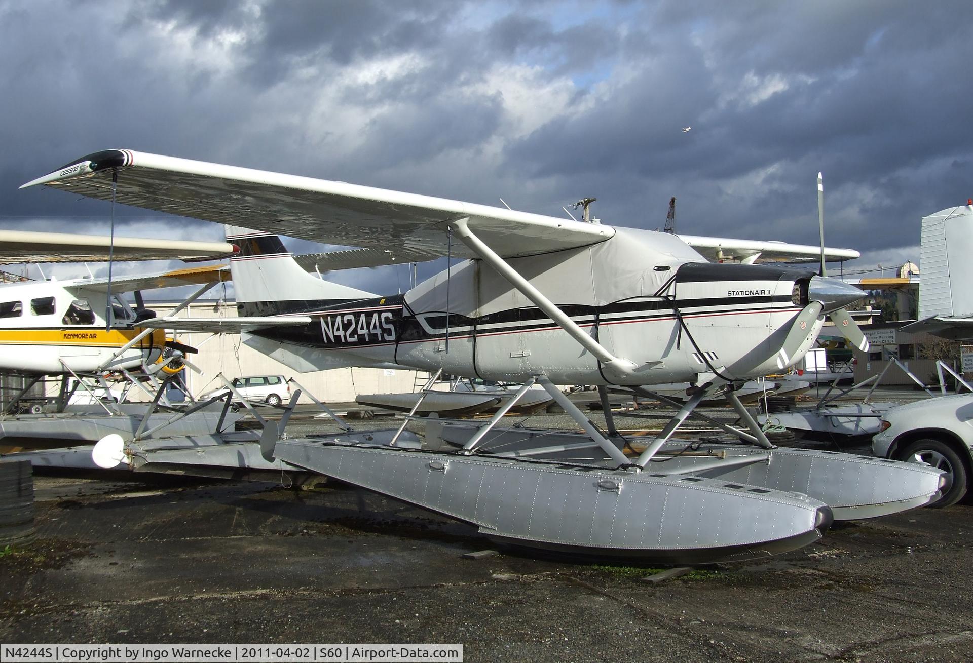 N4244S, Cessna U206G Stationair C/N U20603814, Cessna U206G Stationair on floats at Kenmore Air Harbor, Kenmore WA