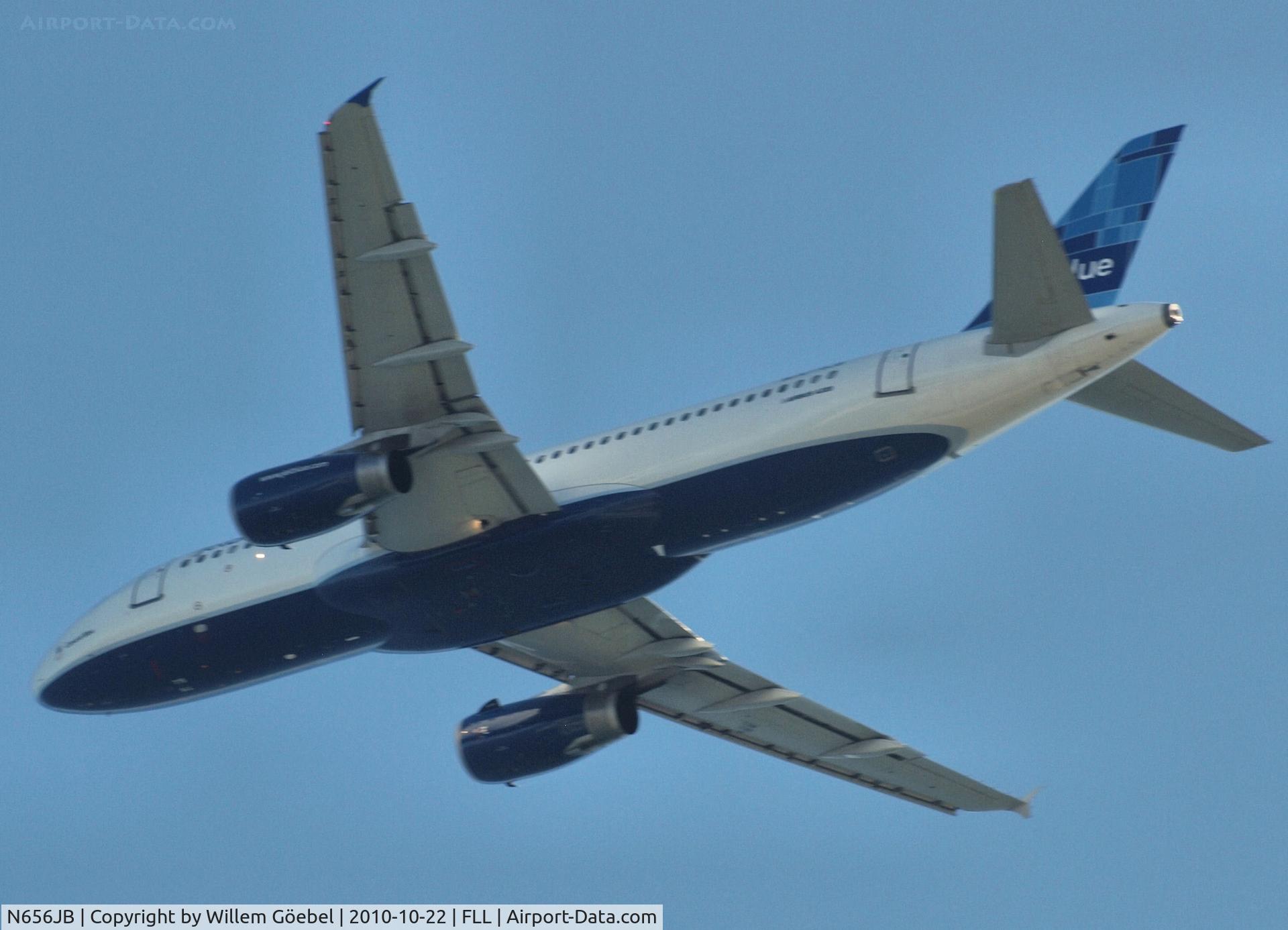 N656JB, 2007 Airbus A320-232 C/N 3091, Take off from Frt Lauderdale Airport