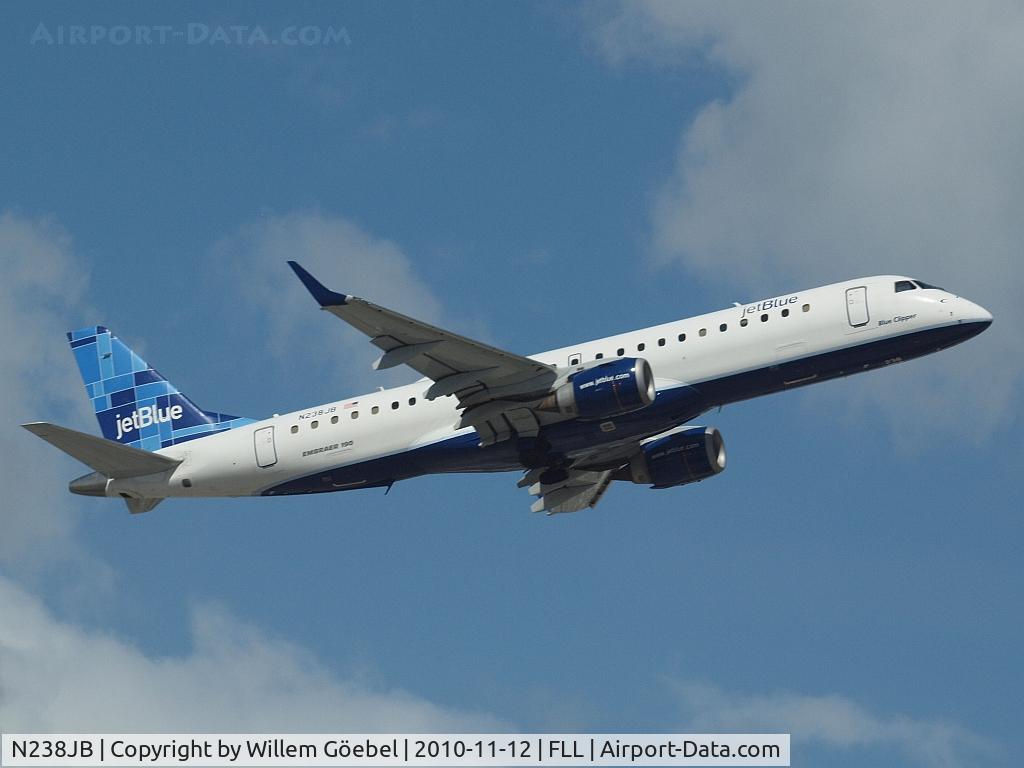 N238JB, 2006 Embraer 190AR (ERJ-190-100IGW) C/N 19000039, Take off from FLL airport