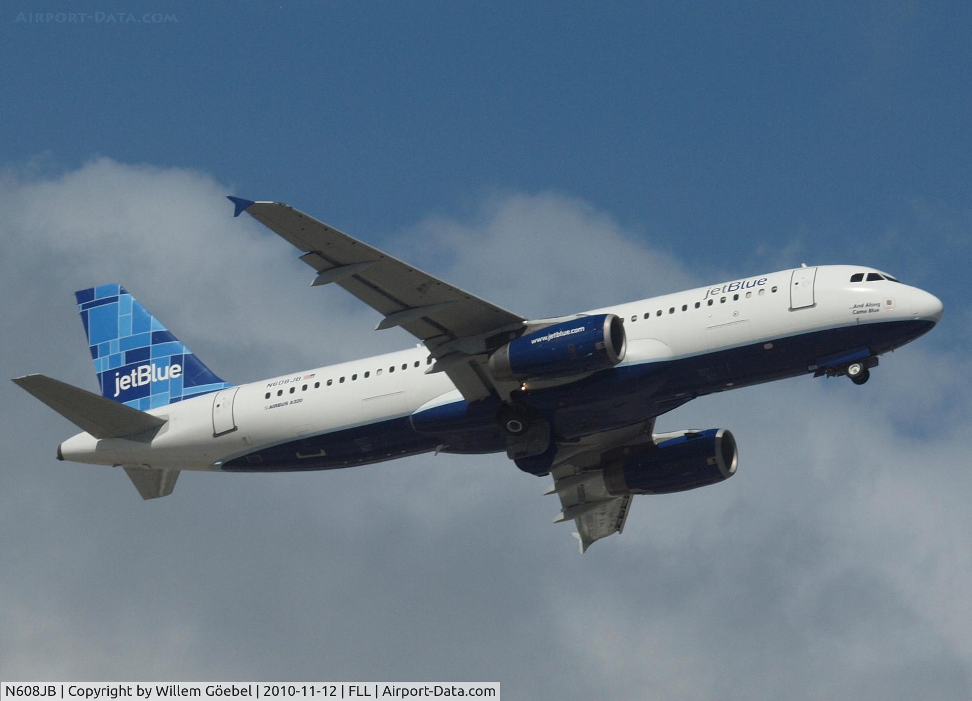 N608JB, 2005 Airbus A320-232 C/N 2415, Take off from FLL airport