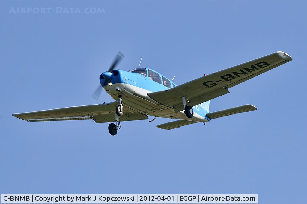G-BNMB, 1976 Piper PA-28-151 Cherokee Warrior C/N 28-7615369, On approach to runway 27.