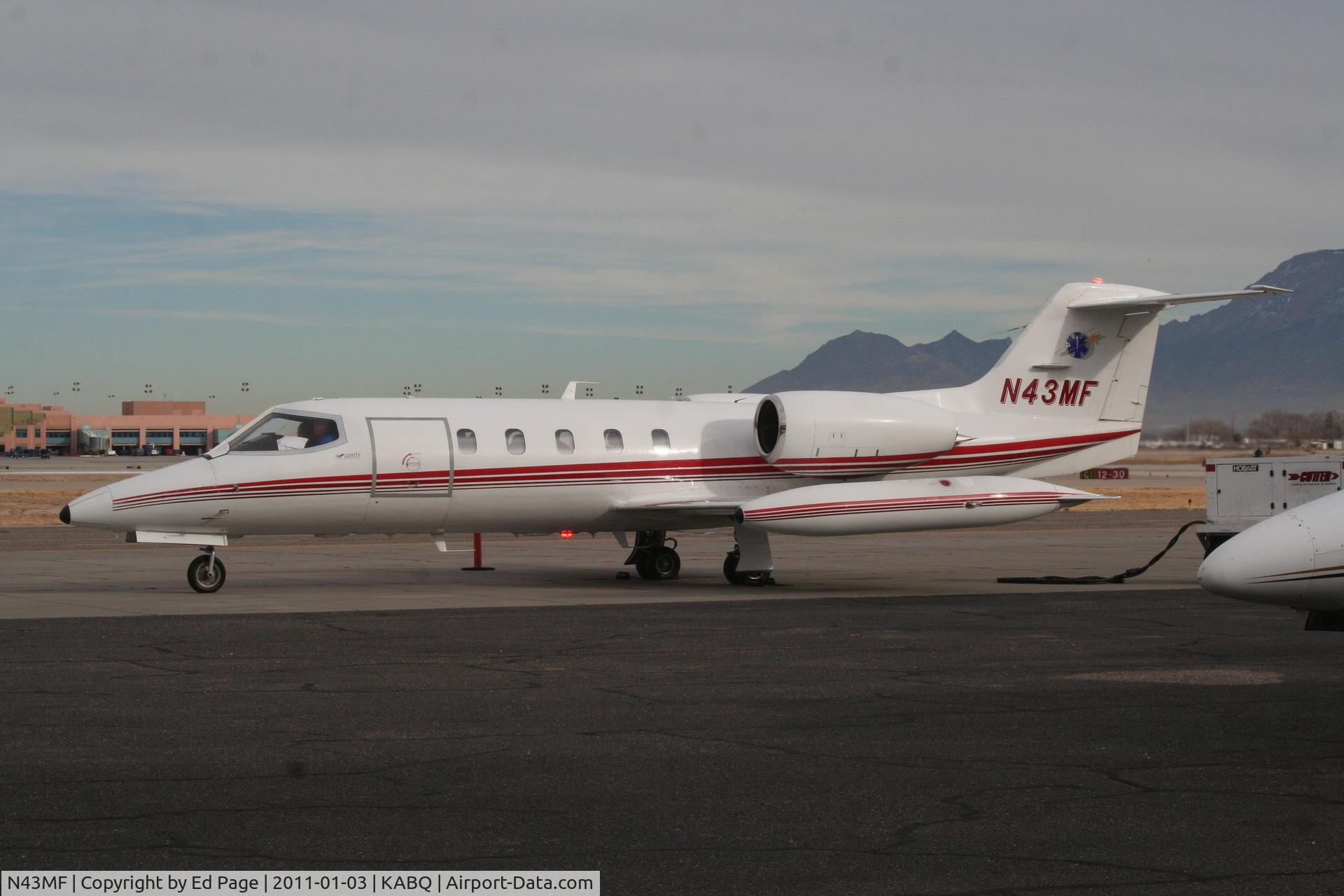 N43MF, 1980 Learjet 35A C/N 284, Flight departing