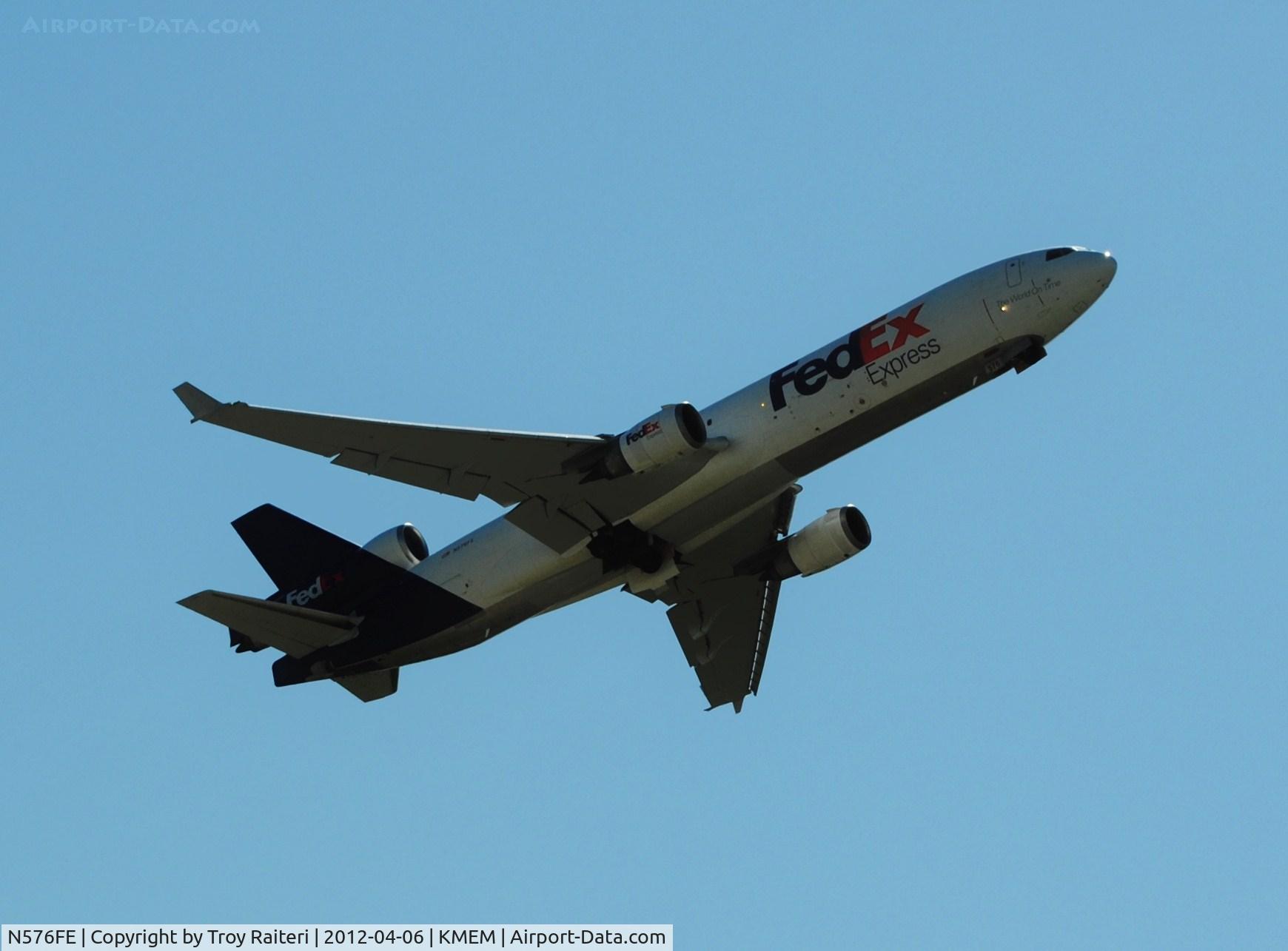 N576FE, 1992 McDonnell Douglas MD-11F C/N 48501, Taking off from runway 36L