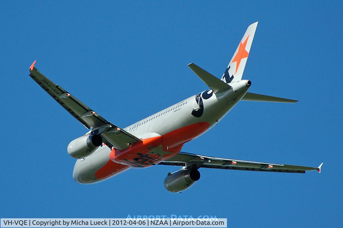 VH-VQE, 2008 Airbus A320-232 C/N 3495, At Auckland