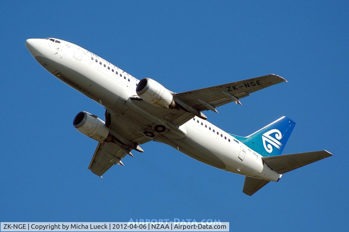 ZK-NGE, 1998 Boeing 737-3U3 C/N 28733, At Auckland