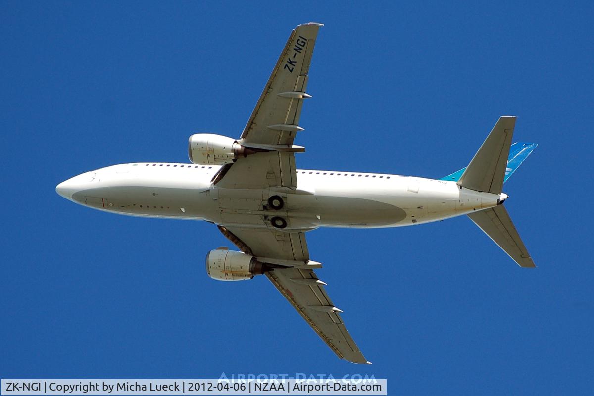 ZK-NGI, 1999 Boeing 737-319 C/N 25608, At Auckland