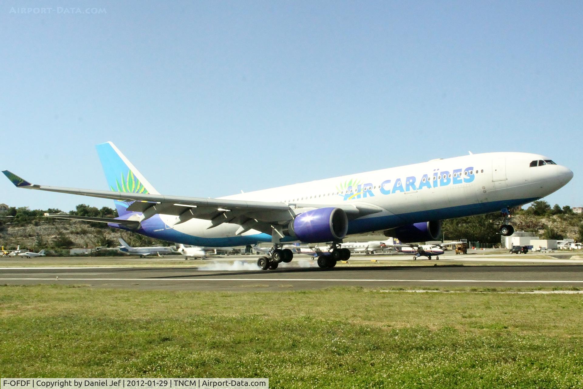 F-OFDF, 1999 Airbus A330-223 C/N 253, F-OFDF