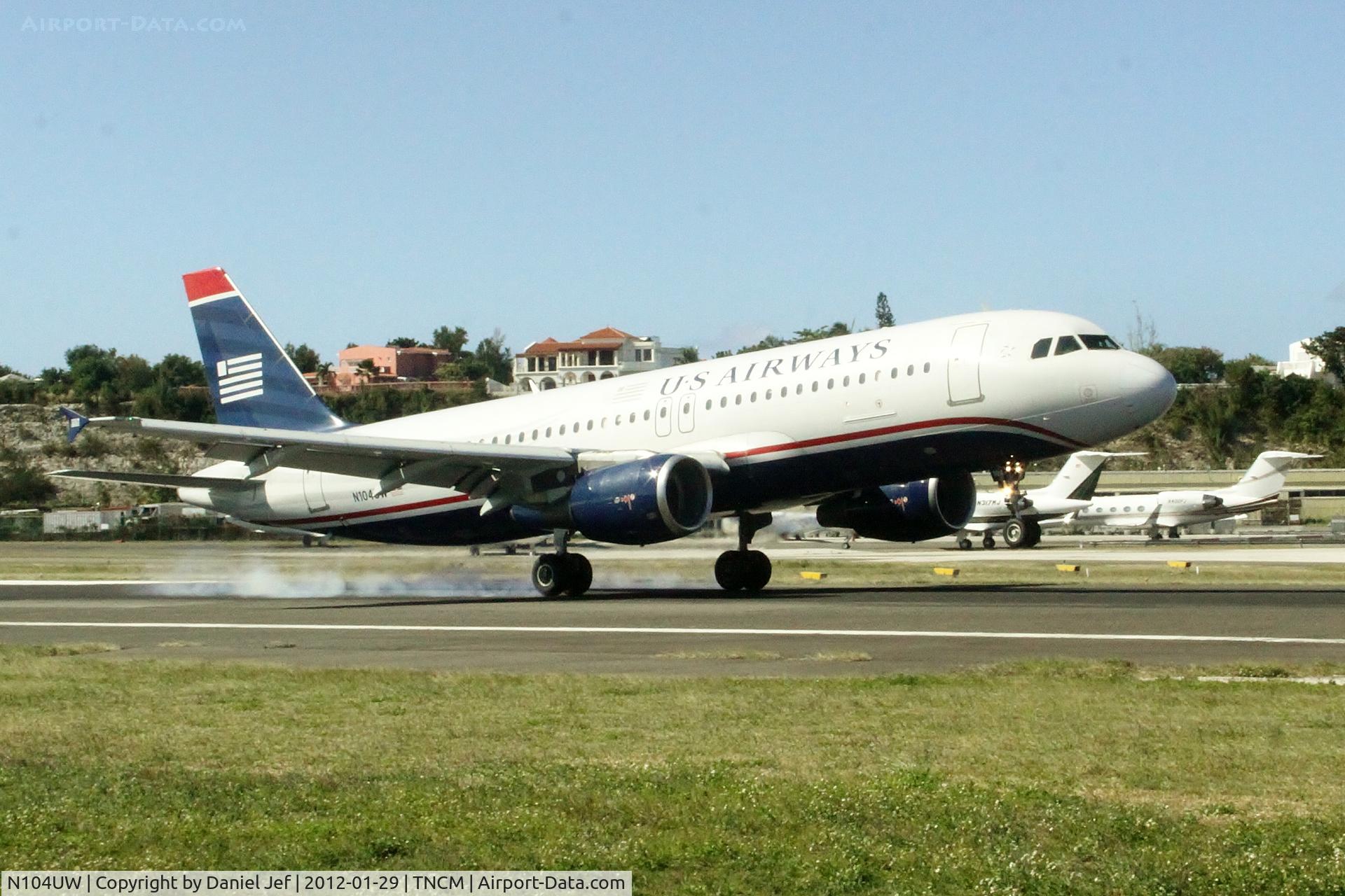 N104UW, 1999 Airbus A320-214 C/N 0863, N104UW