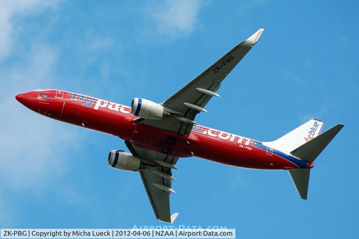 ZK-PBG, 2004 Boeing 737-8FE C/N 34015, At Auckland